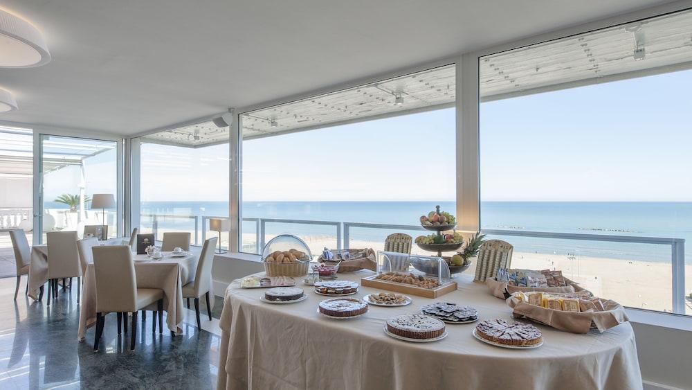 Hotel Esplanade بيسكارا المظهر الخارجي الصورة