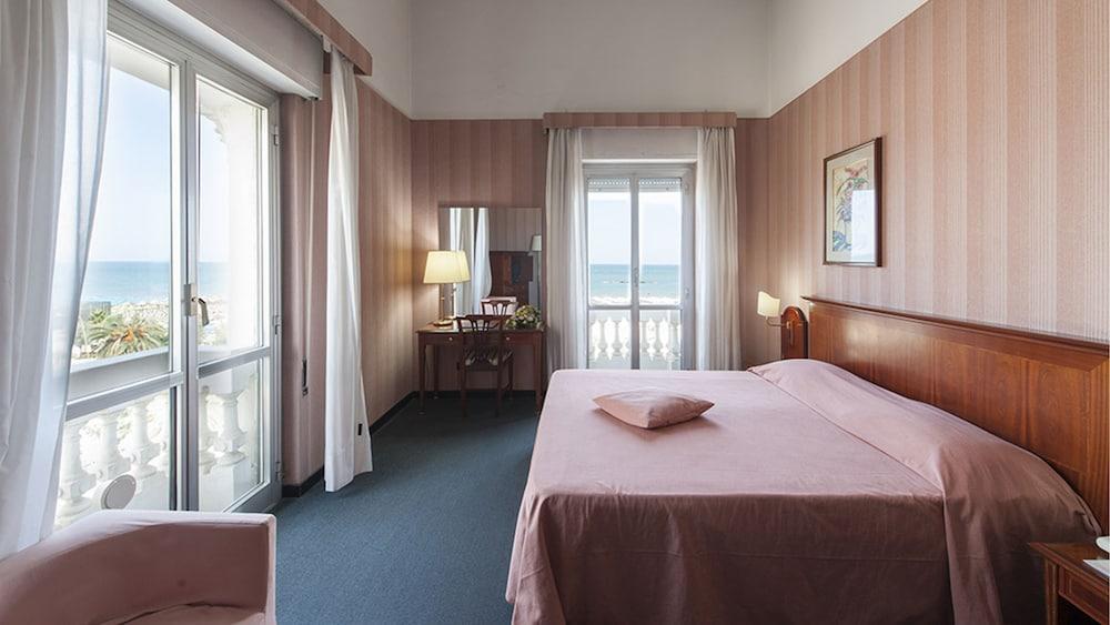 Hotel Esplanade بيسكارا المظهر الخارجي الصورة