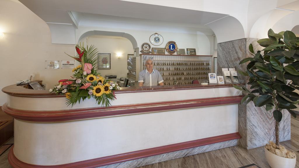 Hotel Esplanade بيسكارا المظهر الخارجي الصورة