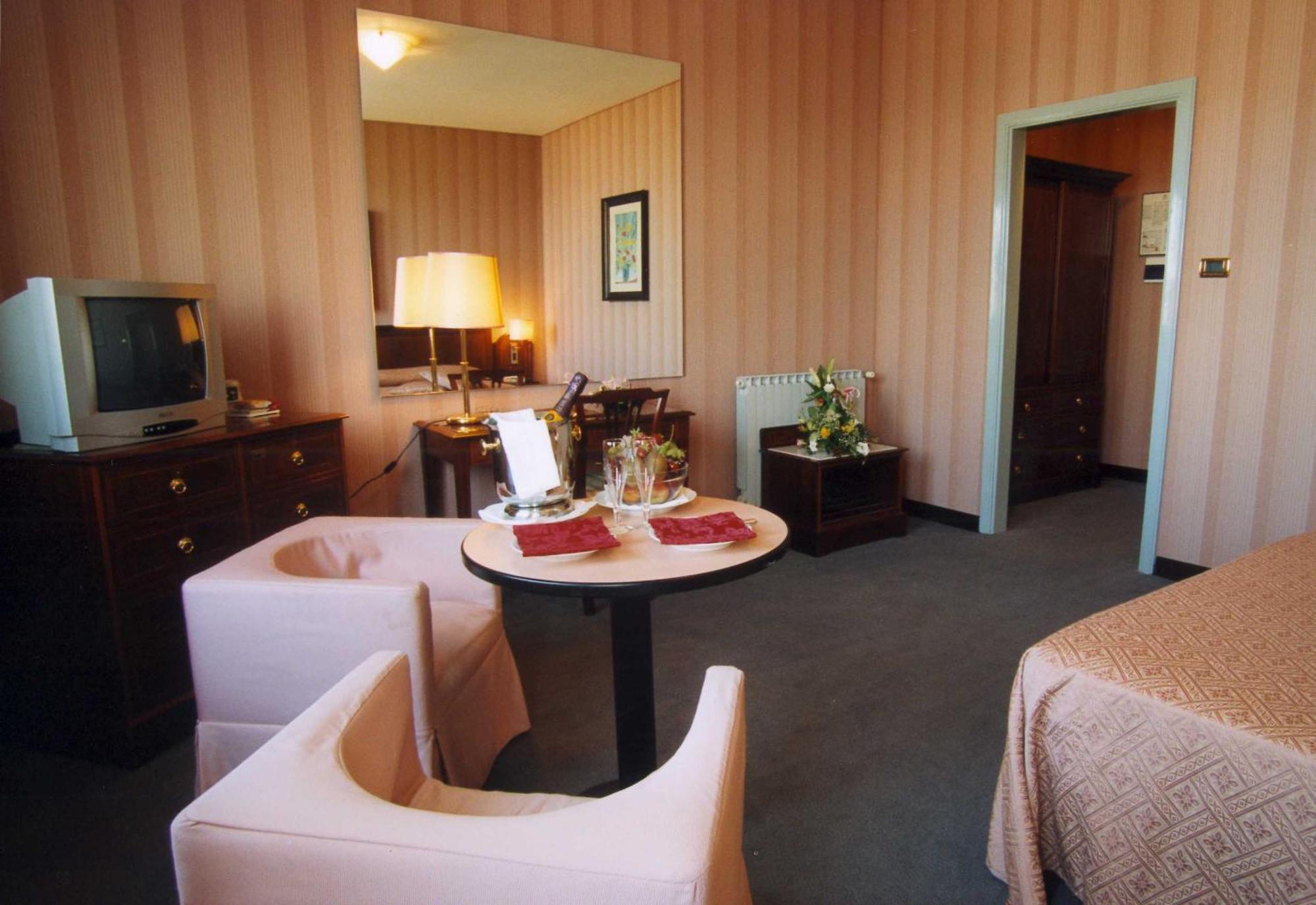 Hotel Esplanade بيسكارا المظهر الخارجي الصورة