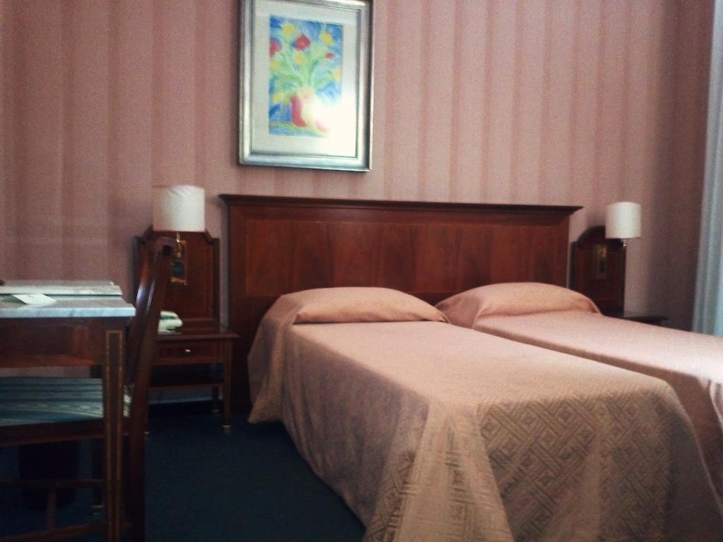 Hotel Esplanade بيسكارا المظهر الخارجي الصورة
