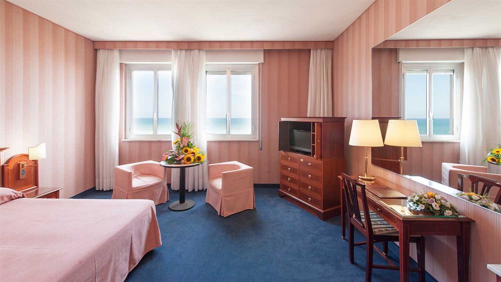 Hotel Esplanade بيسكارا المظهر الخارجي الصورة